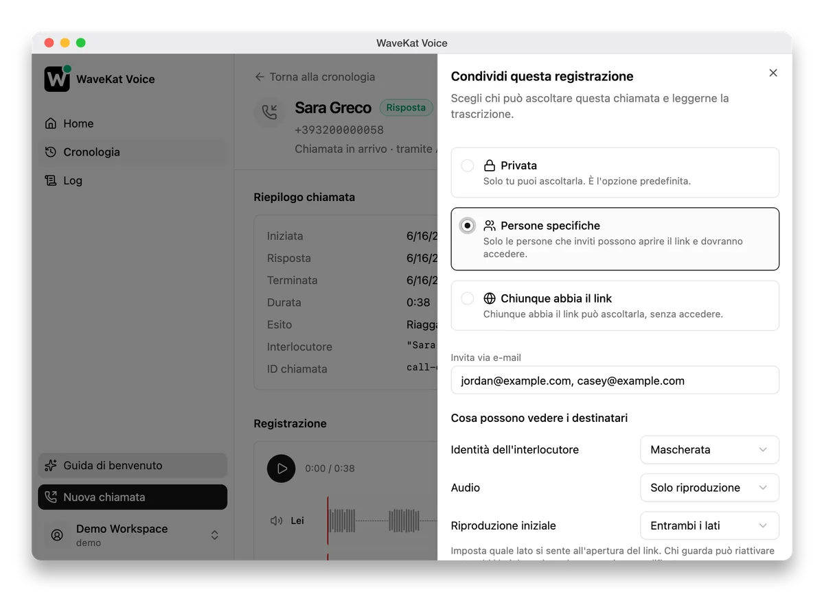 WaveKat Voice su Mac — il pannello di condivisione su una chiamata registrata: i tre livelli di accesso, un campo per gli inviti e i controlli su ciò che i destinatari possono vedere.